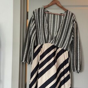 Sunday Black and White Patterned Long Sleeve Dress